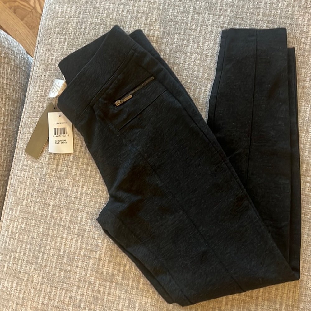 Matty M charcoal leggings with zipper pocket details NWT S and M
